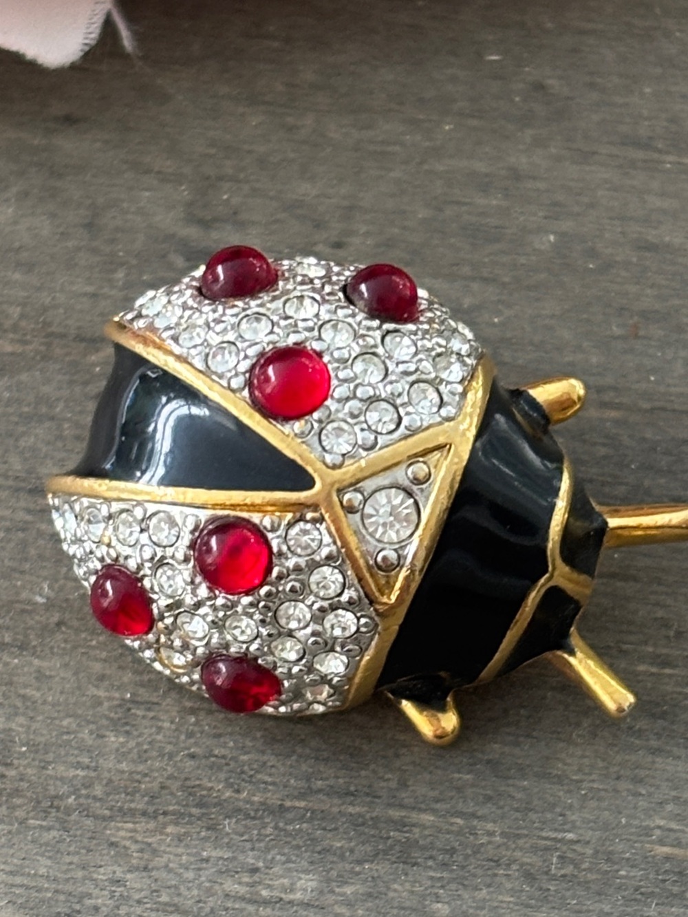 Vintage Joan Rivers Gold Tone Enamel Rhinestone Ladybug Brooch - Picture 9 of 9